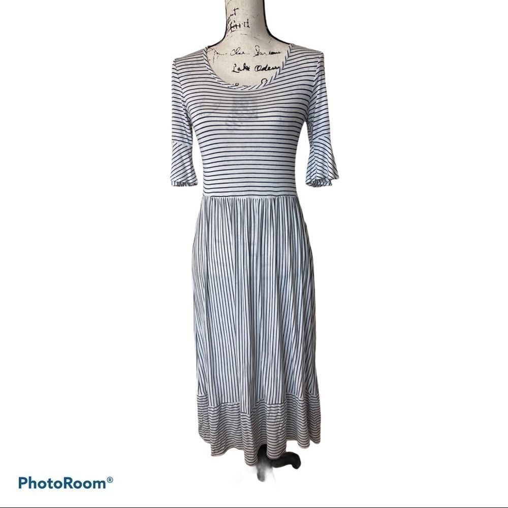 ❤️sinc White/Black Stripe Midi Dress (M)